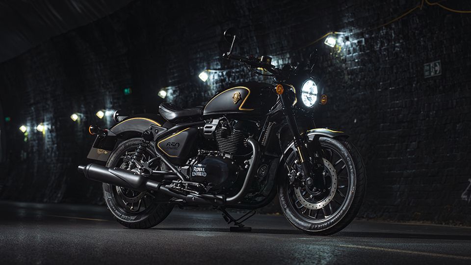 Limitowany Royal Enfield Shotgun 650 x Rough Crafts