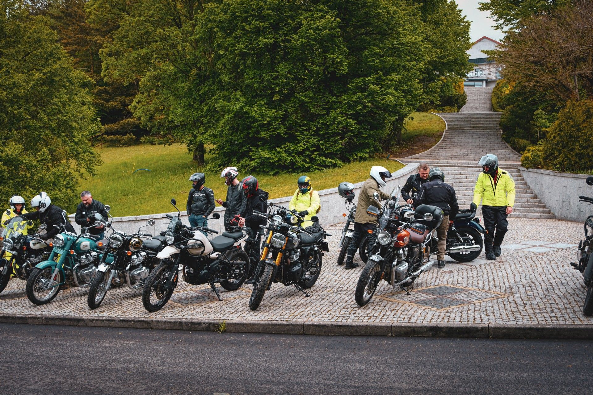 Royal Enfield Powitanie sezonu 2026