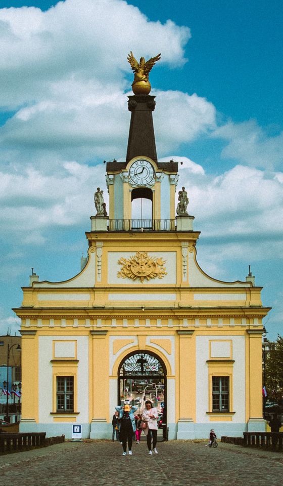Kask Royal Enield na wieszaku