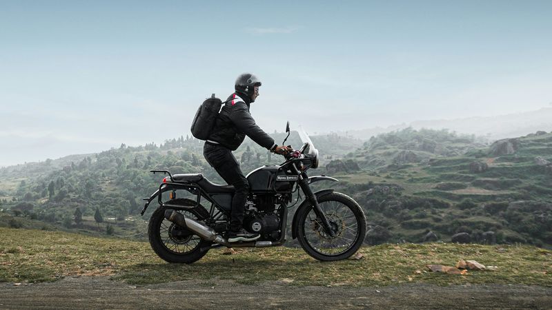 Royal Enfield na trasie podczas jazdy testowej