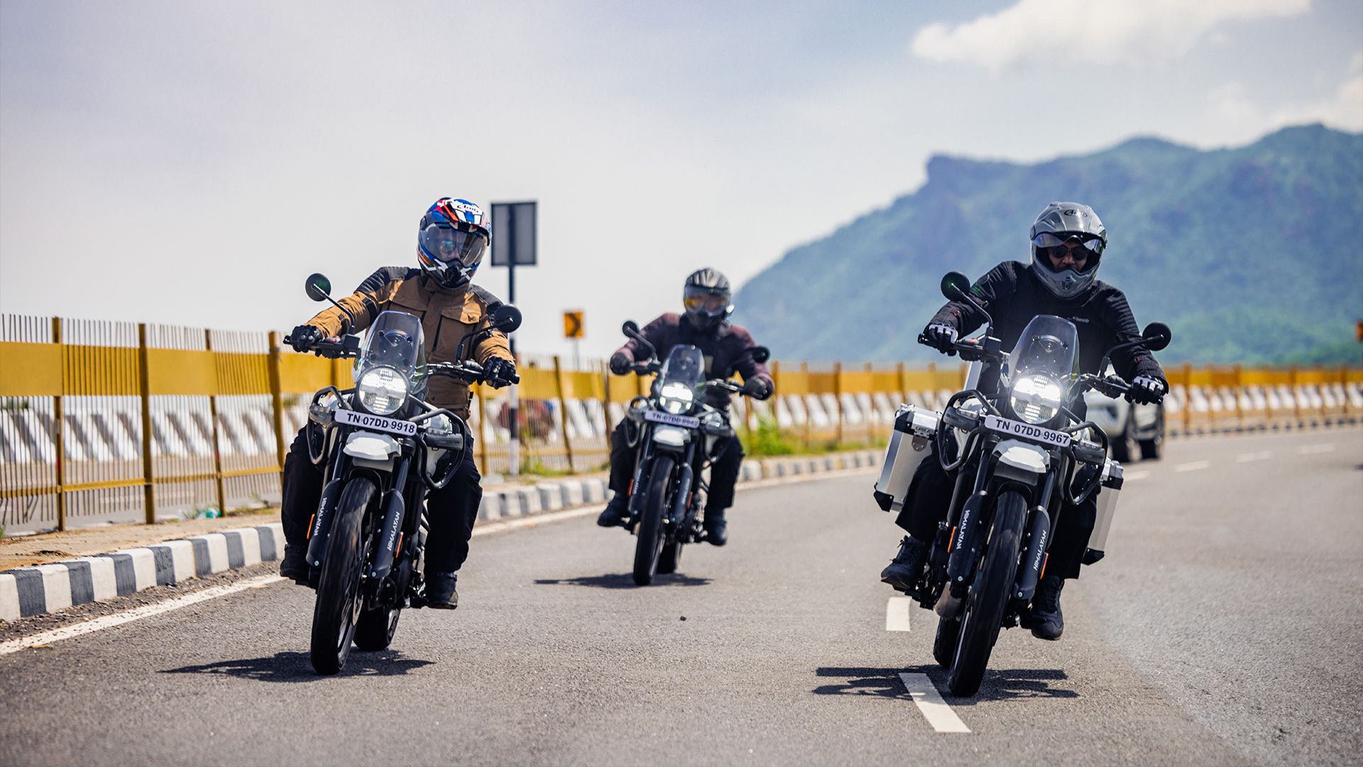 Royal Enfield Classic 650 Bruntingthorpe Blue