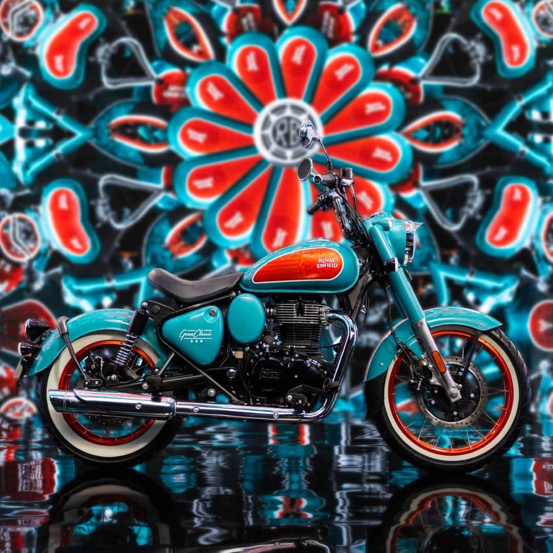 Royal Enfield Goan Classic 350 Trip Teal Scene
