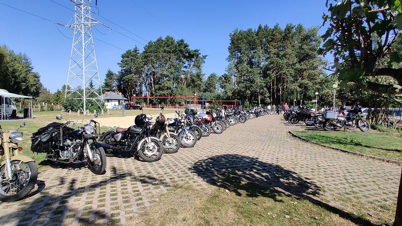 Spotkania i społeczność Royal Enfield