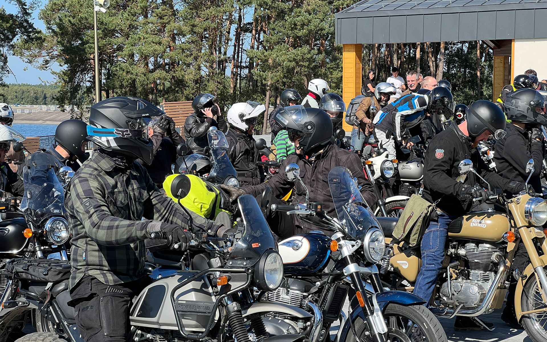 Klasyczne motocykle na Royal Enfield One Ride